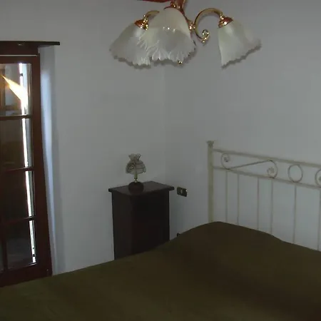 בית נופש La Casina Rosa פיניונה